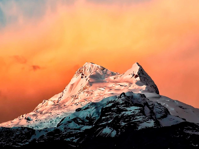 Vallunaraju (5,686 m.a.s.l.)